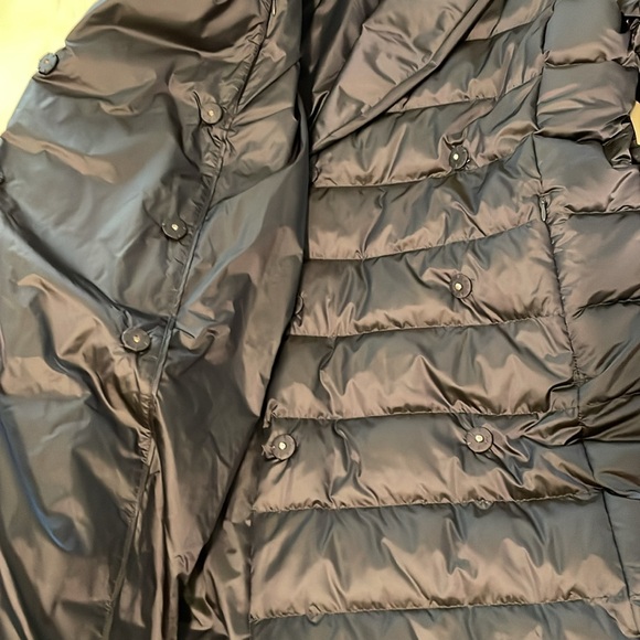 Brooks Brothers Down Water-Resistant Belted Puffer Coat in Navy NWT Sold Out - Picture 6 of 8